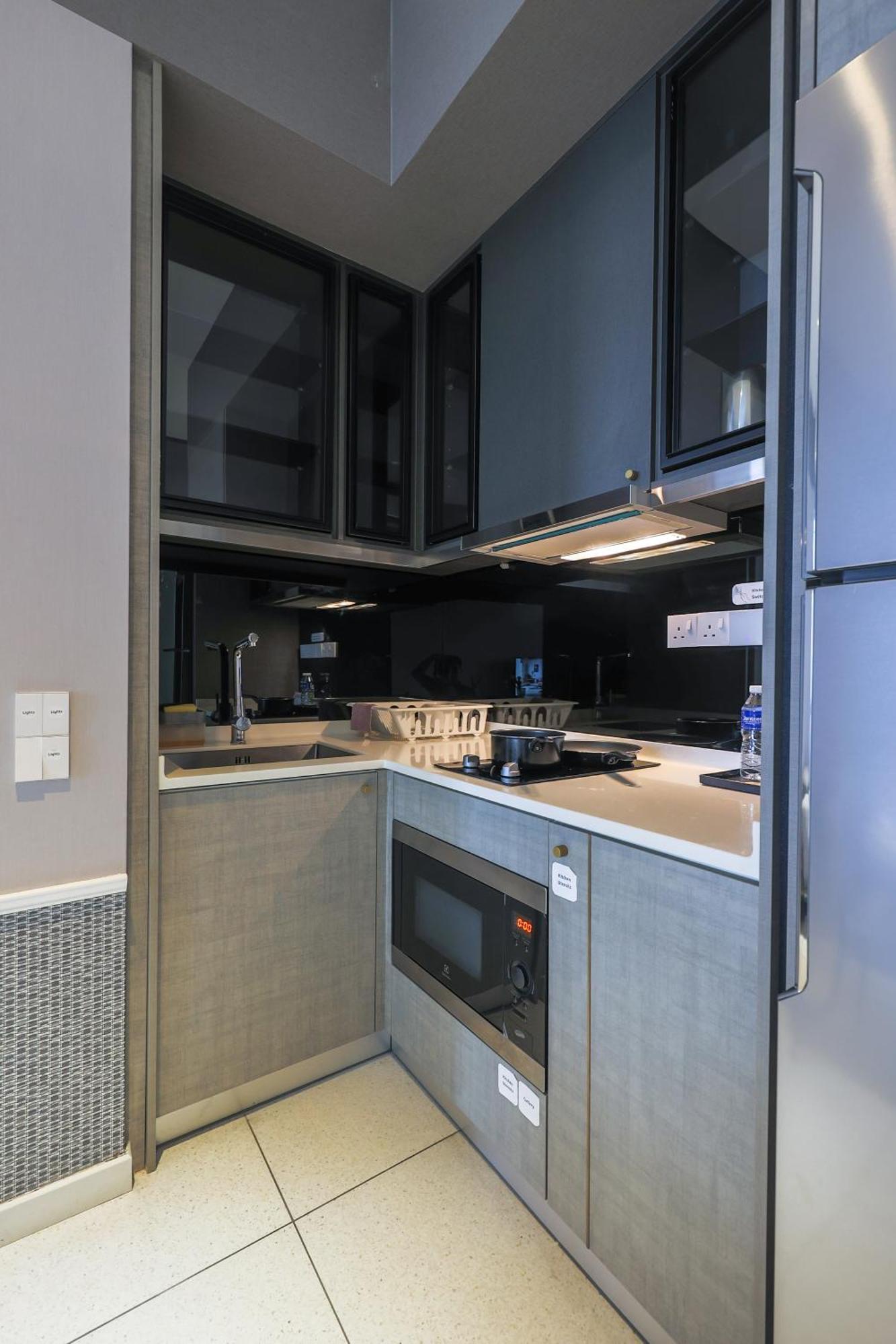 Millerz Square By Mykey Apartment Kuala Lumpur Exterior foto A kitchen in a serviced apartment in Paris