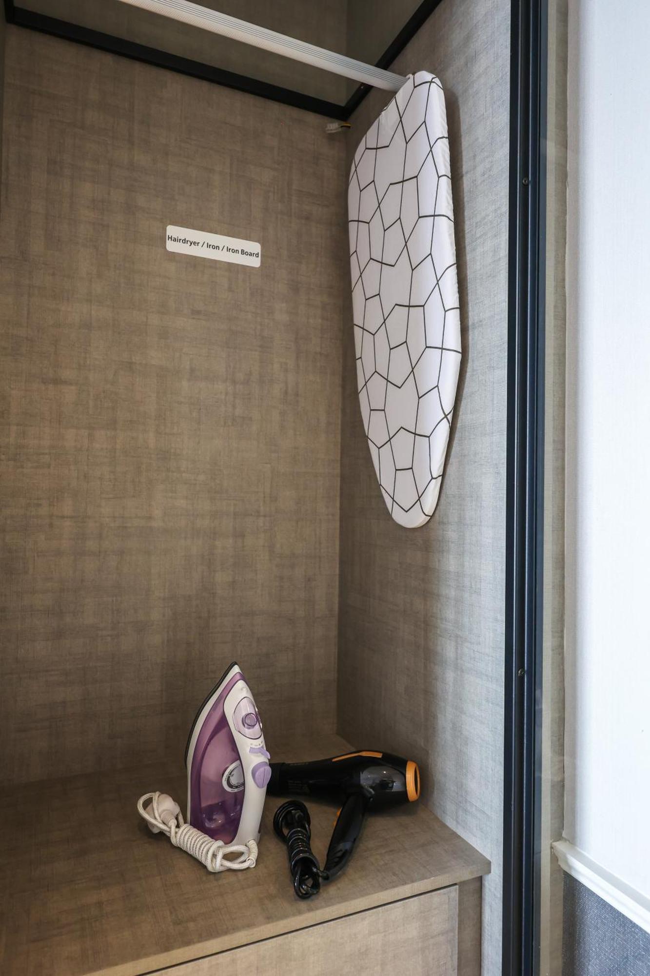 Millerz Square By Mykey Apartment Kuala Lumpur Exterior foto A refrigerator with a built-in ironing board