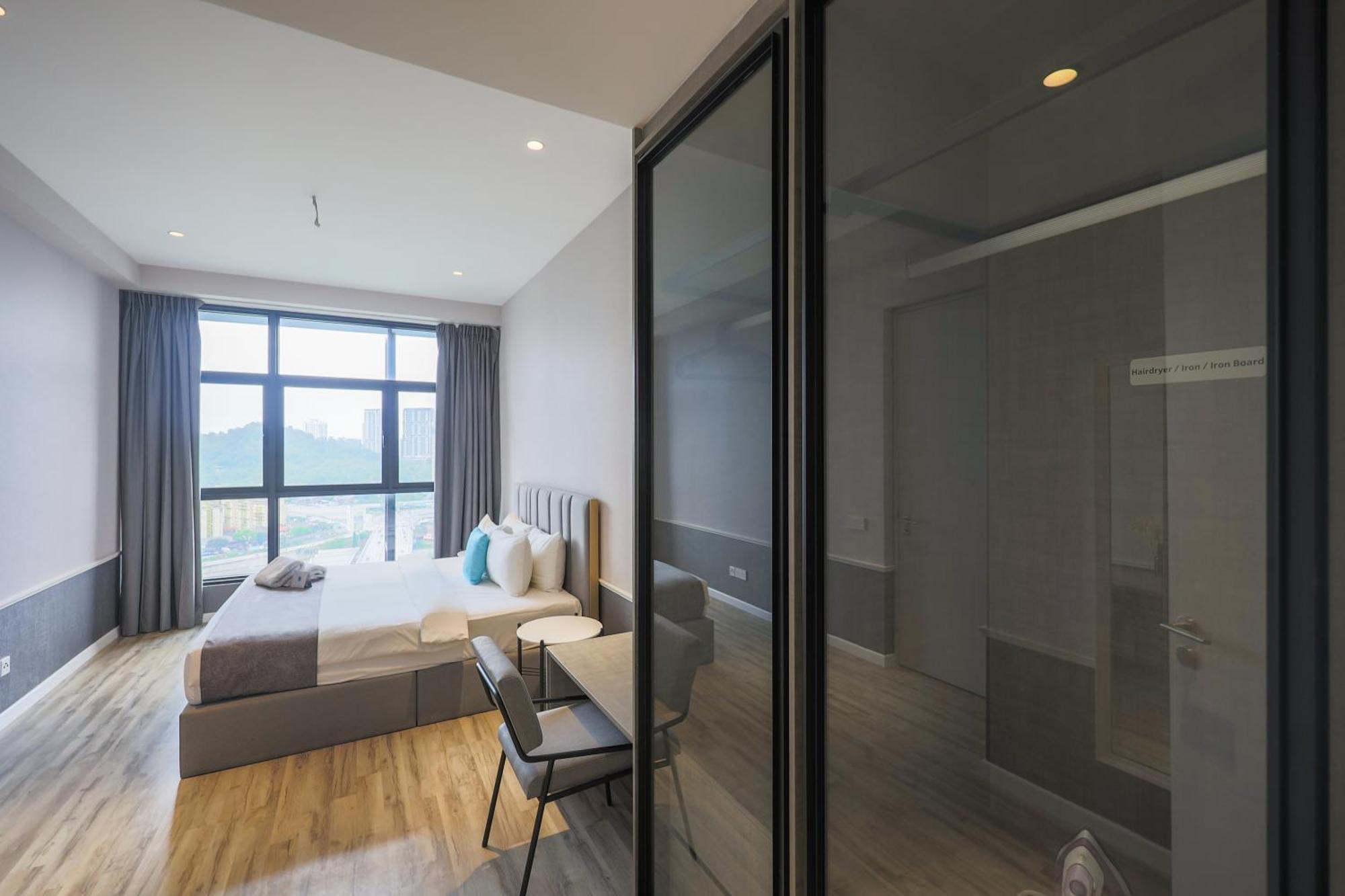 Millerz Square By Mykey Apartment Kuala Lumpur Exterior foto A bedroom at the hotel
