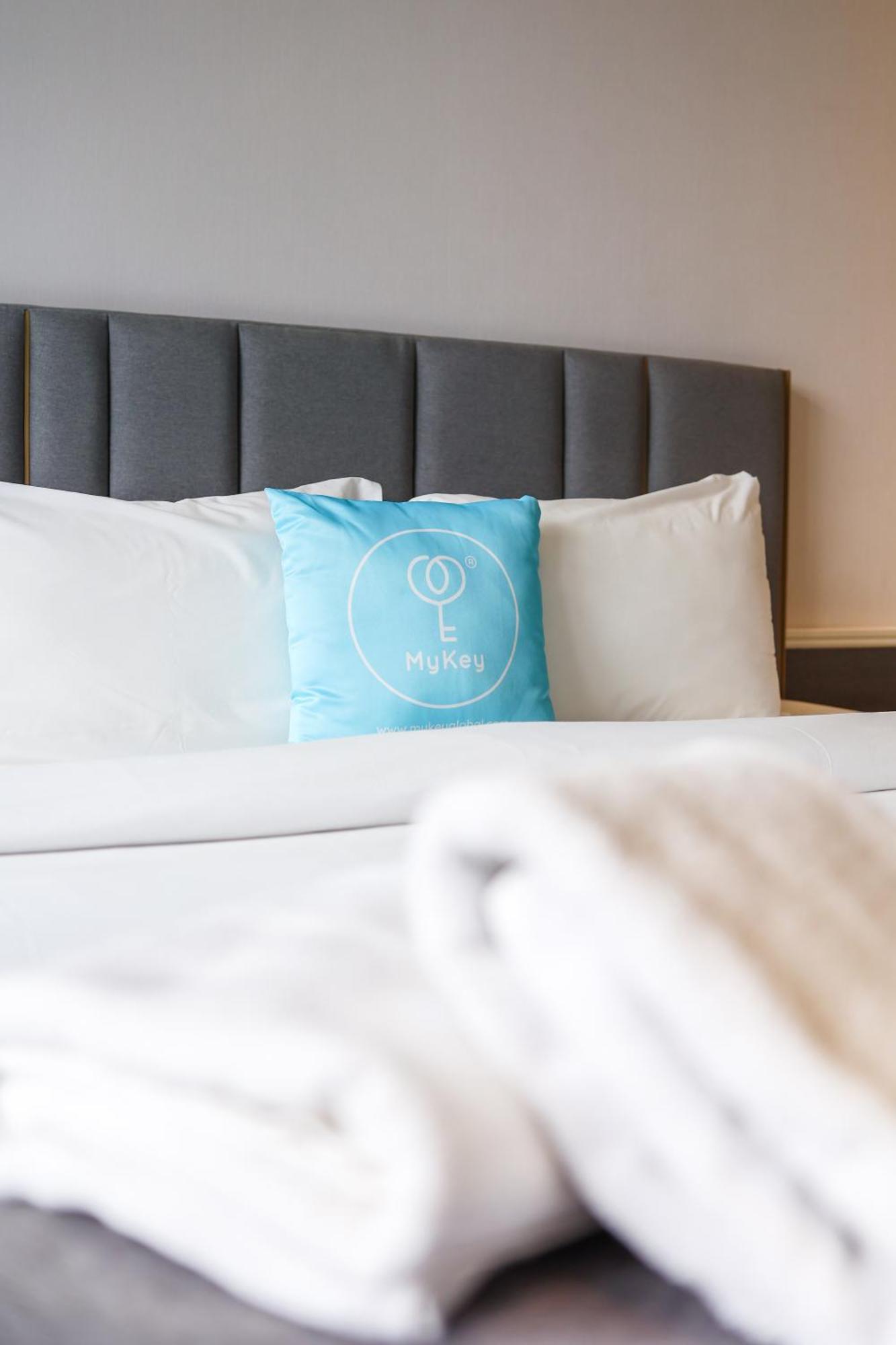 Millerz Square By Mykey Apartment Kuala Lumpur Exterior foto A pillow with the Hurawalhi logo